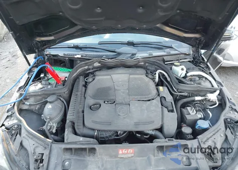 2013 Mercedes-Benz C 300 Sport 4Matic из США, поврежденный, VIN WDDGF8AB1DA835798